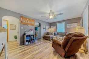 4Bed/2Bath Home, 1.5Acres, Prime Location, Private - Image 5