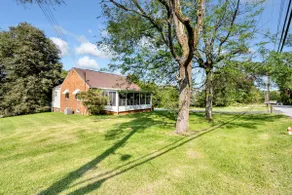 4Bed/2Bath Home, 1.5Acres, Prime Location, Private - Image 3