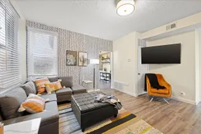 Stylish, Sleek 3-Bedroom near Acrisure Stadium - Image 4