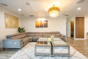 Spacious Retreat with King Suite and Private Yard - Image 5