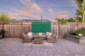 Spacious Retreat with King Suite and Private Yard - Image 4