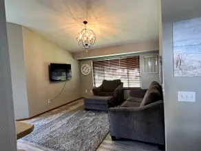 Spacious 3 bedroom home near the Barefoot Bar - Image 2