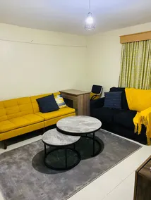 Stylish centrally located apt: secure,WiFi&parking - Image 3