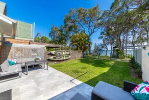 Spacious Dog friendly Lakefront Location - Image 3