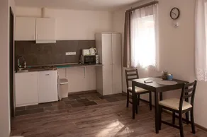 Studio 2 - Image 4