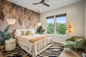 Posh Dtwn/Midtown Home w Stunning Roof-Top Terrace - Image 2