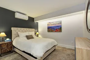 Leo's Place in historic Montford - Image 3