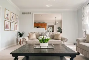 Beautiful Home in Seven Hills - Image 3