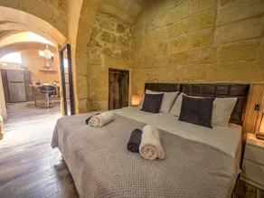 Roam Gozo - The Bunker - Stunning 1 Bed Farmhouse Condo - Rare Find! - Image 2