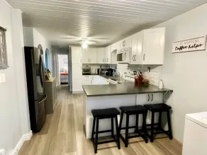 Private 2 Bedroom Apartment with Ocean View at Cape View Escape - Image 2