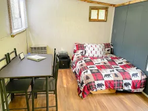 Deer Cabin at Trailhead Cabins - Image 4
