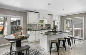 Amazing updated 2 bedroom home 2 bath. - Image 4