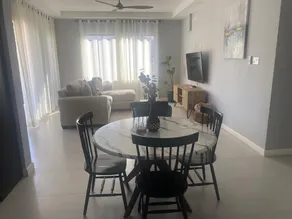 The Sunset Villa - 2BD APT w/ Pool & Lovely Views - Image 3