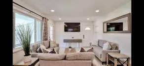 5 bedroom 2 bath full kitchen house in Riversid2 - Image 3