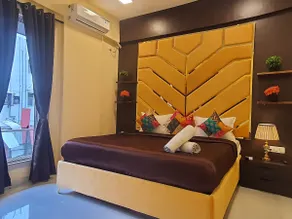 Hello Gorgeous 1BHK 5 min to Lilavati King Bed WFH - Image 2