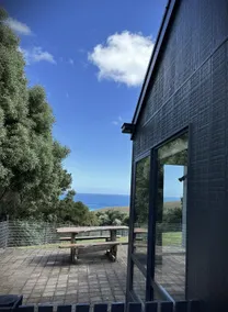 Cottage with ocean views, mid Great Ocean Road - Image 3