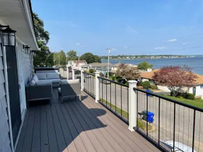 Water View Apartment in Historic Bristol, RI - Image 4