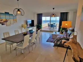 Bermuda Beach 1 Comfortable holiday residence - Image 3