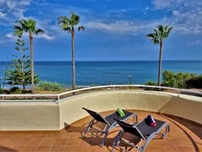 Bermuda Beach 1 Comfortable holiday residence - Image 5