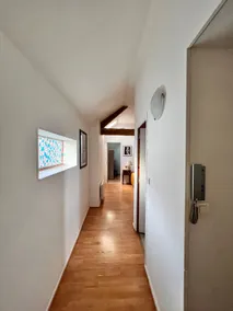 Beautiful spacious apartment - Image 5