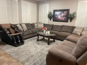 Beautiful, Spacious, View Home - Image 2