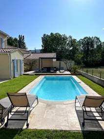Spacious 6-bedroom villa with a private pool and views of the vineyards - Image 2