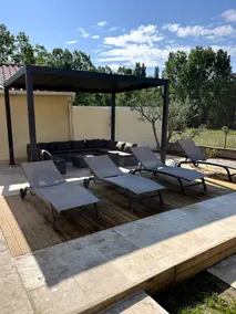 Spacious 6-bedroom villa with a private pool and views of the vineyards - Image 4