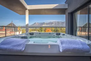 Beautiful apartment in Le Bourget-du-Lac - Image 2
