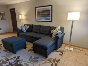Large duplex, both units, 4-bedrms, 2-baths, more! - Image 4