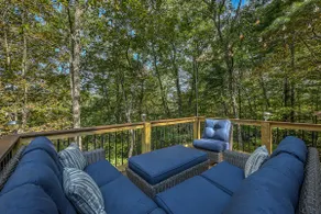 Golden Eagle Cabin-King Bed, Hot Tub, & Fireplace - Image 4