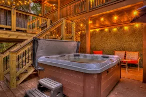 Golden Eagle Cabin-King Bed, Hot Tub, & Fireplace - Image 3