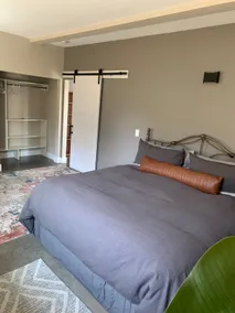 Luxury shome, views above Skagit Valley- EV charge - Image 3