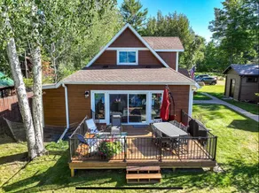Lake Nokomis 4-bedroom Lakeside Spacious Cottage - Image 3