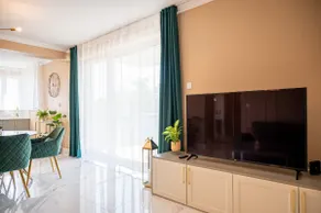 Luxury apartment in the ”Glamour” style with parking in the center - Image 5