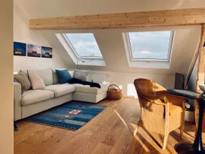 Light-flooded apartment with roof terrace - Image 4