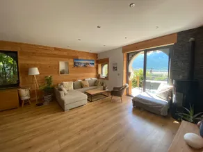 Luxury apartment with stunning views and garden - Image 2