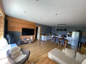 Luxury apartment with stunning views and garden - Image 4