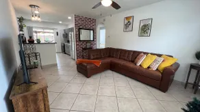 Spacious Home by the Bay FAST Wi-Fi & Coffee - Image 3