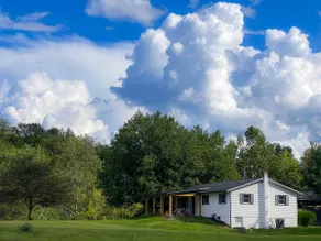 Weekend Getaway w/Hot Tub, 30 mins from Columbus! - Image 3