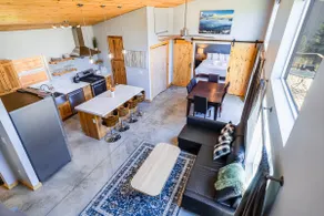 Dogs OK! Hot tub, king bed, views, & EV charger! - Image 3