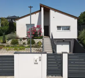 White Column House - Image 2