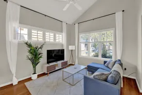 Walk to UVA • Modern Townhome • Long‑Stay Ready - Image 4