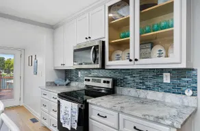Beautiful Lake Front Cottage on Lake Greenwood - Image 5
