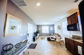 Cozy Private Stylish Modern Guest Suite - Image 2