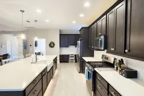 Villages, 3bed- 2.5ba waterfrnt+ golf cart- all bedrooms have king beds! - Image 5