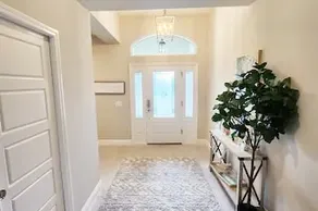 Villages, 3bed- 2.5ba waterfrnt+ golf cart- all bedrooms have king beds! - Image 2