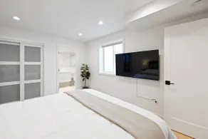 Newly Built Modern Luxurious Guest Suite - Image 4