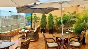 Your perfect hideaway in Miraflores! | Parking | A/C - Image 4