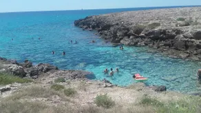 Beachfront villa with pool and garden - Salento - Image 3