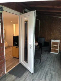 Cozy house with courtyard - Image 3
